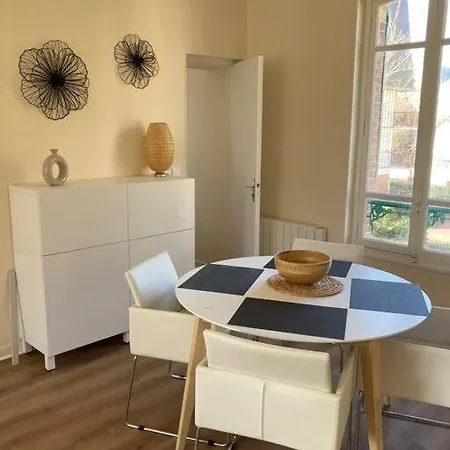 La Lorraine Apartment